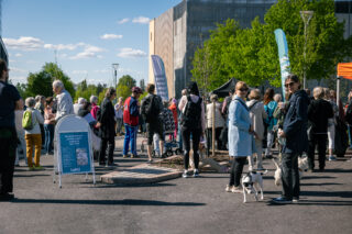 Ranta-Kartanon puistoväylän avajaisia juhlittiin aurinkoisessa säässä toukokuussa 2025