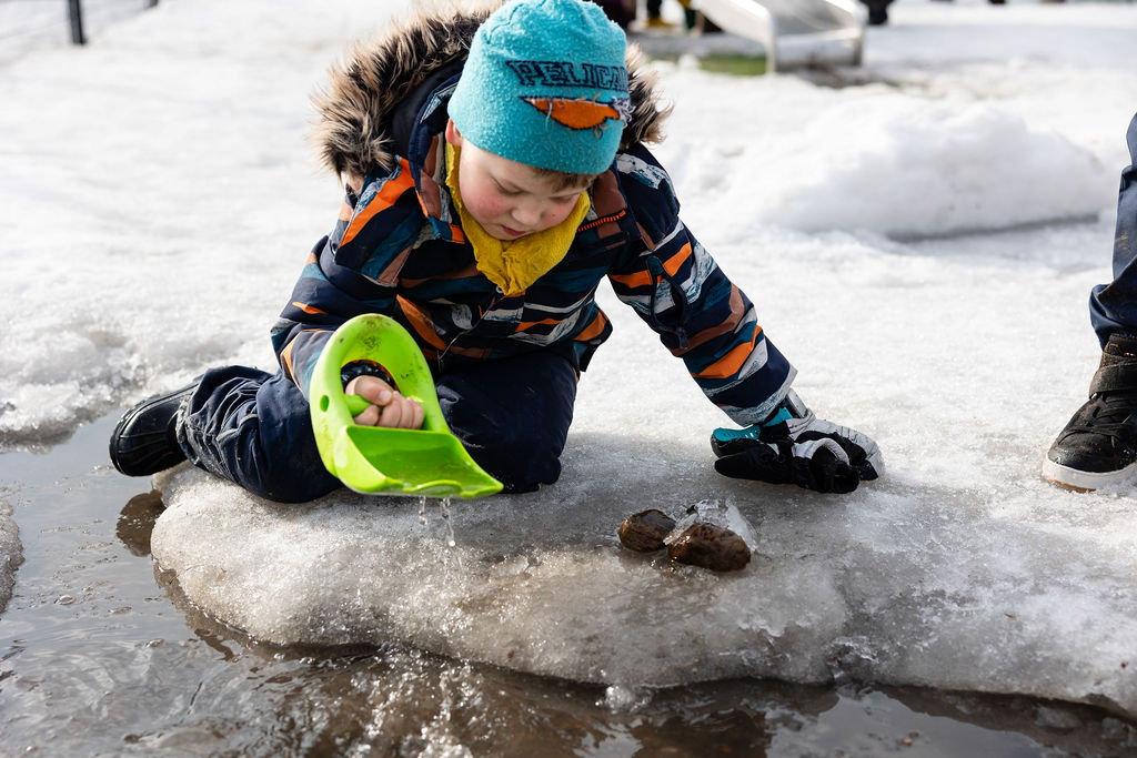 Lumi- ja vesileikkiä