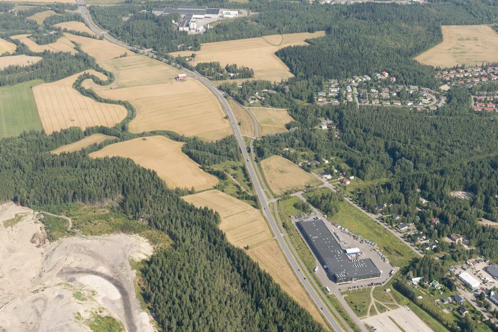 Jokimaan Rälssinkadun ympäristöä ilmakuvassa.
