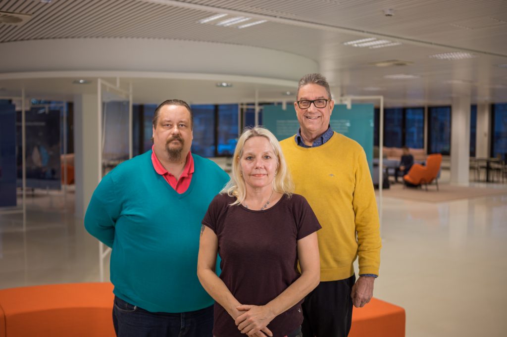 Pohjoisen alueen kumppanuuspöydän pj Satu Lehtola, 1. vpj (vas.) Niko Niemi, 2. vpj Mikko Kähkönen 