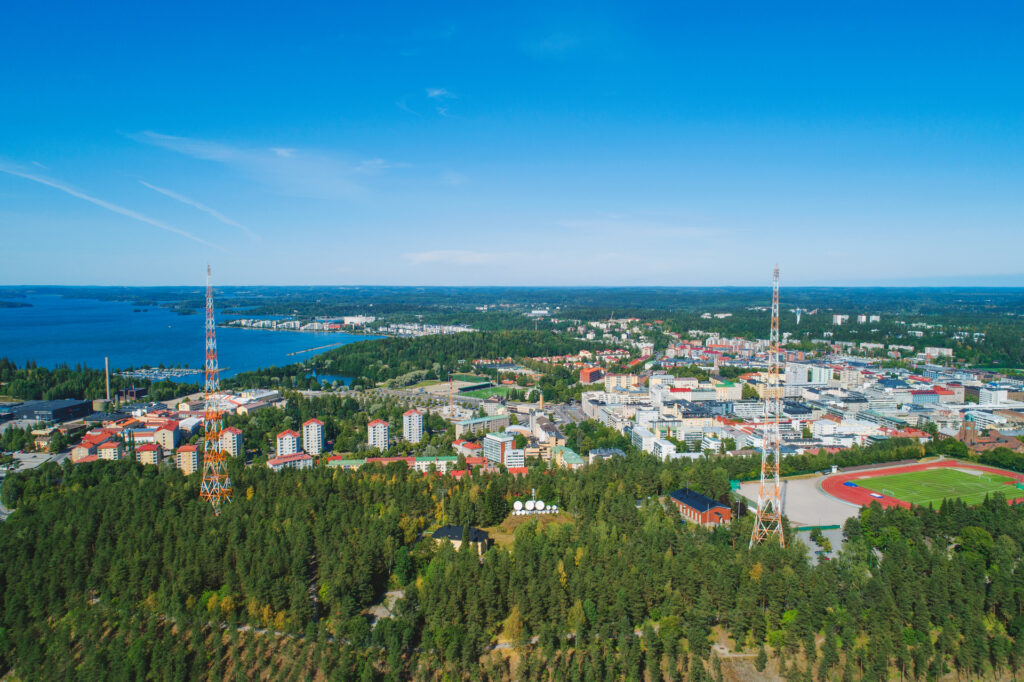 Lahden kaupunki maisema ilmasta kuvattuna.