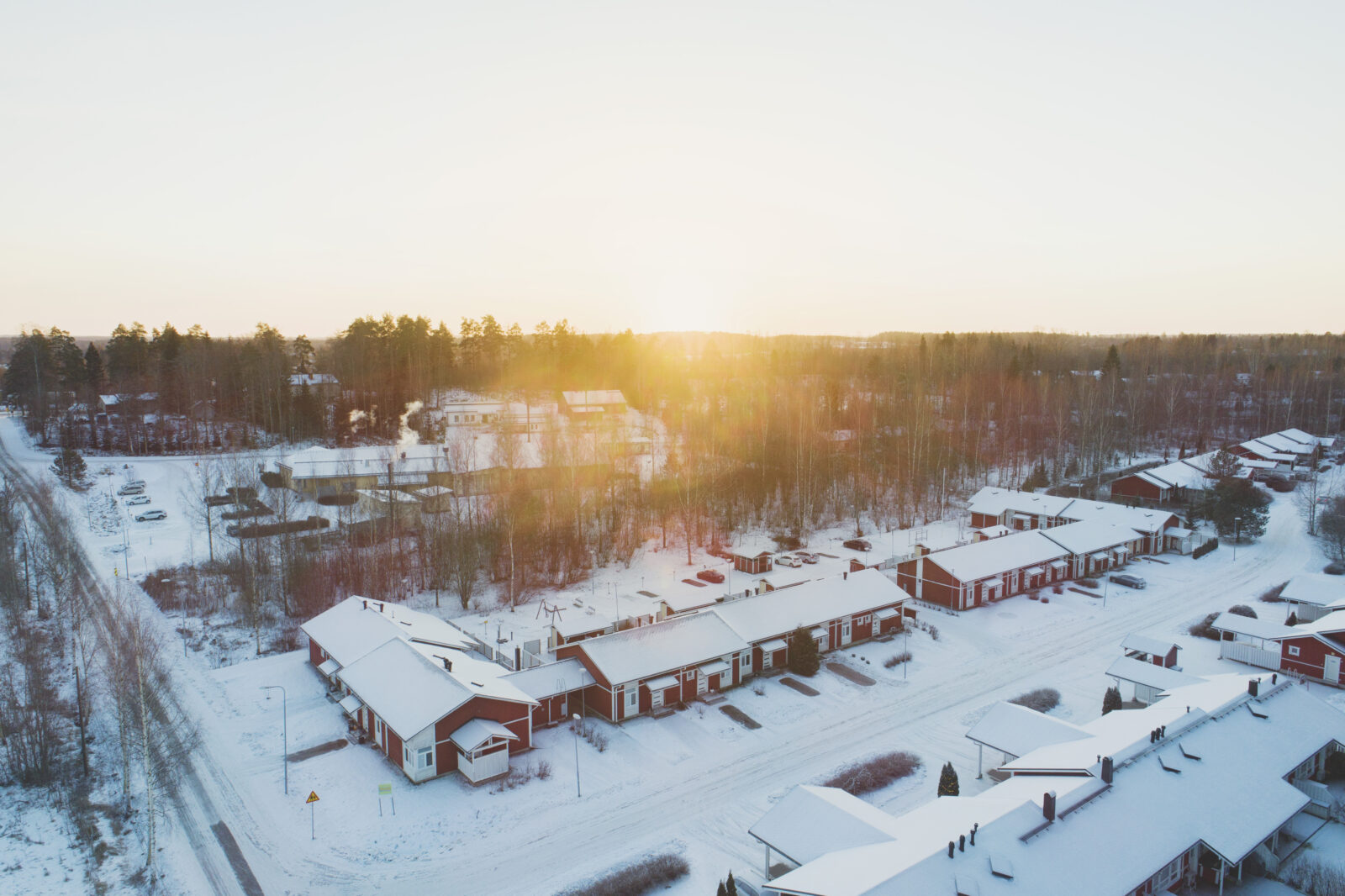 Ilmakuva ritialoyhtiöstä talvella