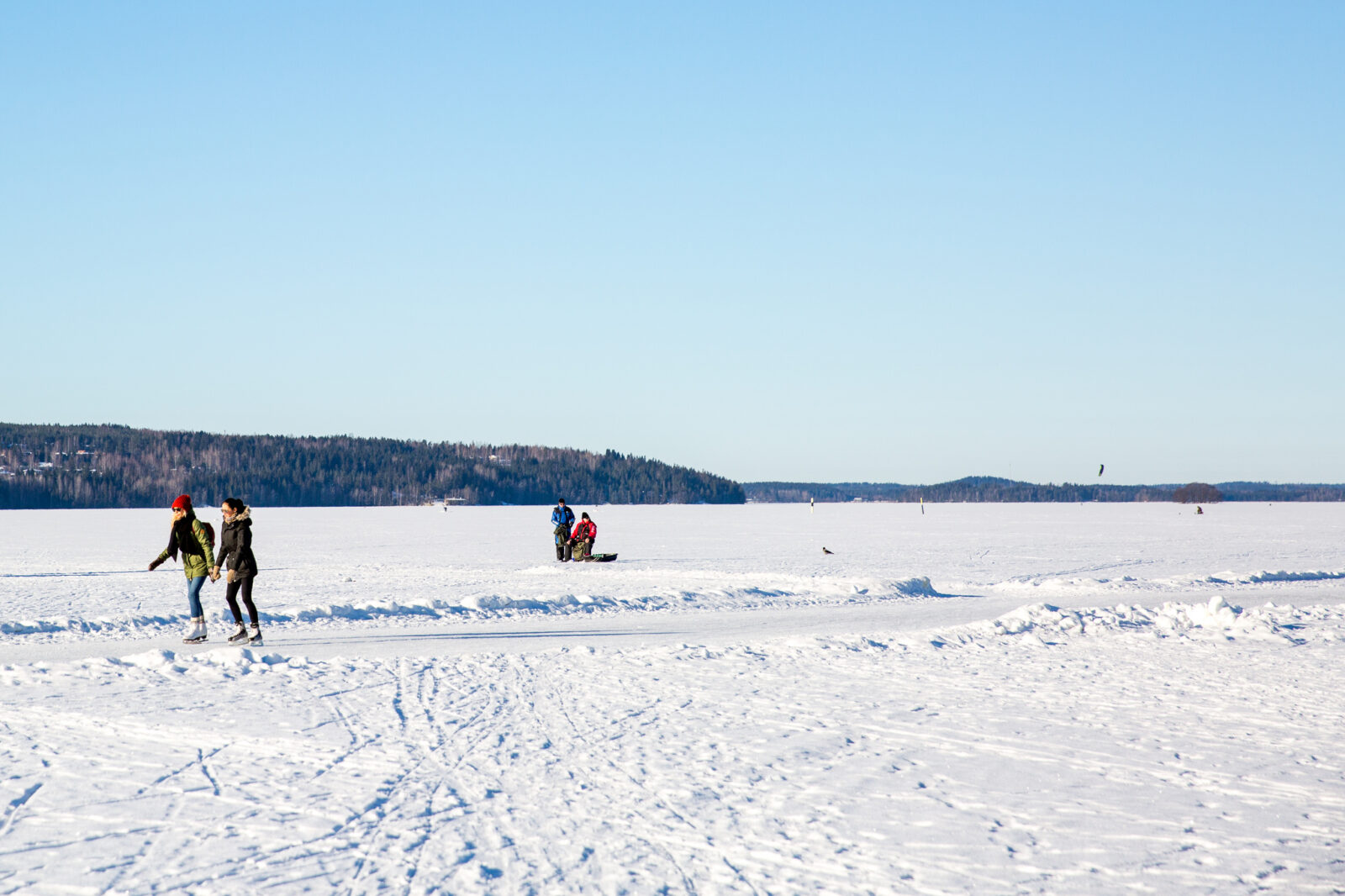 Luistelu- ja kävelyreitti Vesijärven jäällä