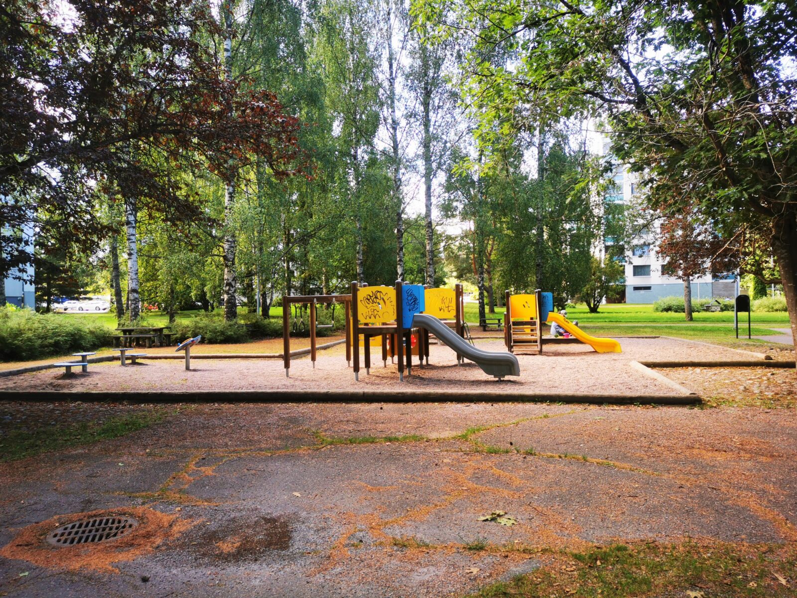 Kankolanpuiston leikkialue on metsäinen ja vehreä alue Jalkarannan kaupunginosassa.